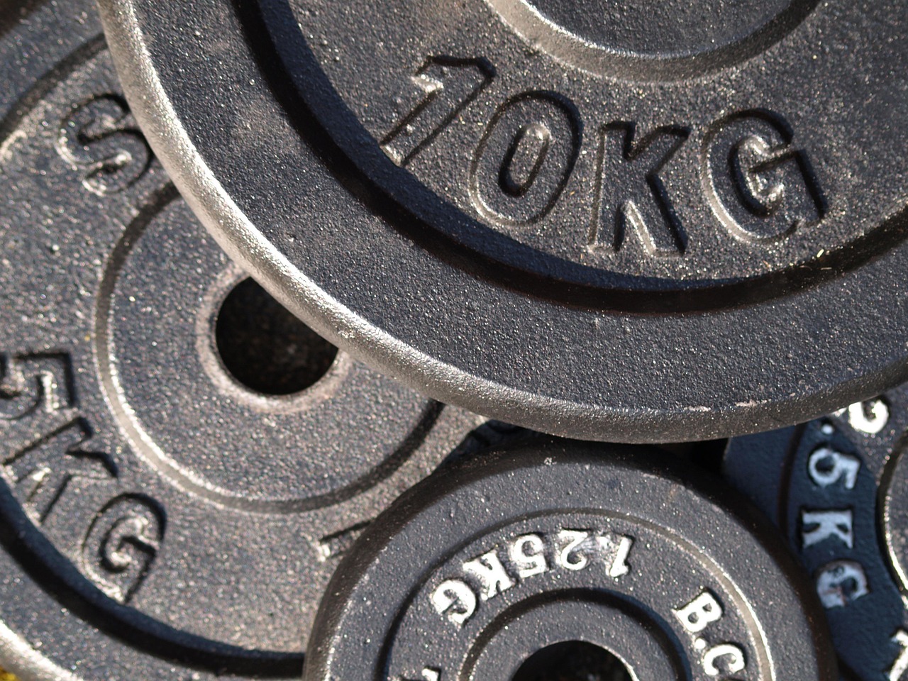 Building a Sustainable Strength Training Routine for Long-Term Muscle Health