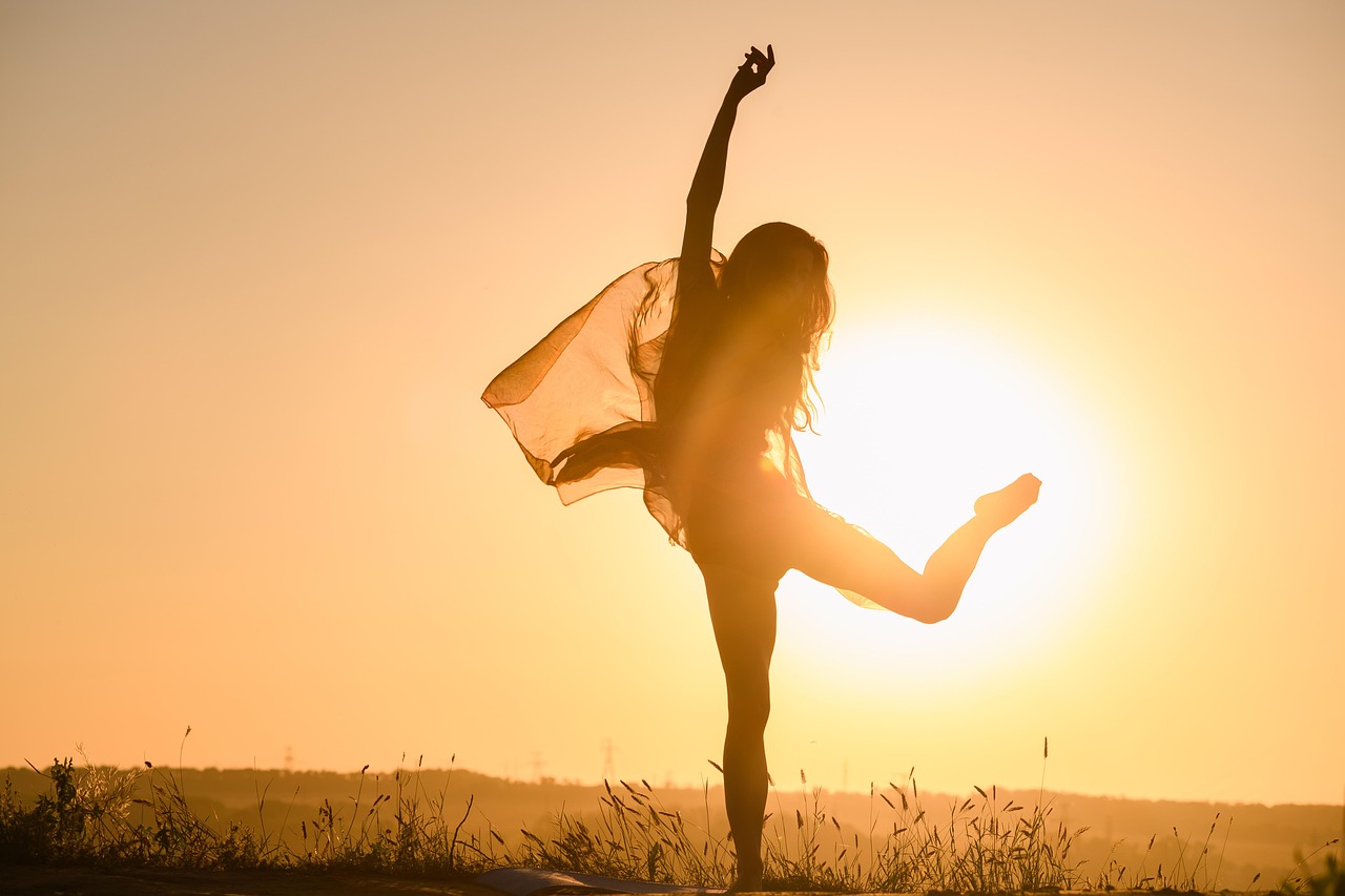 Estrogen and Muscle: How Hormonal Shifts Impact Strength in Midlife